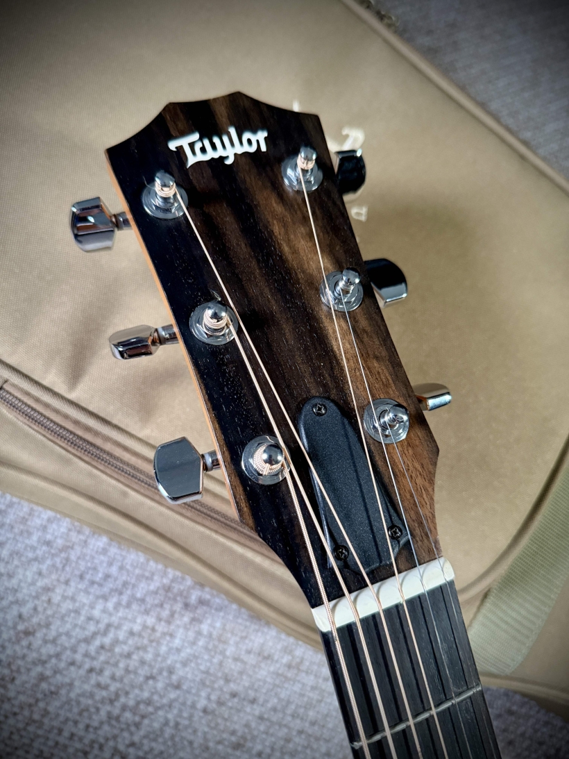 泰勒214CE-SR实拍图6