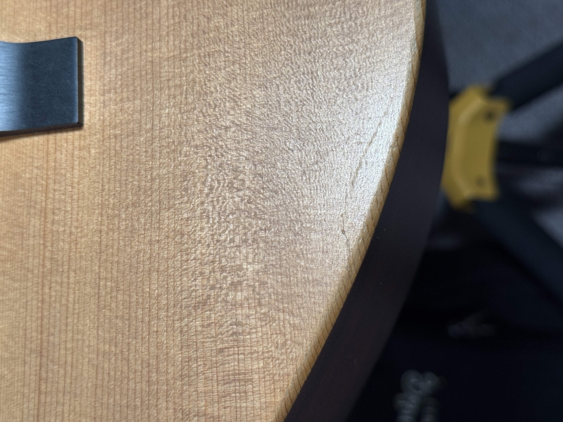 马丁LX1E瑕疵细节实拍图2